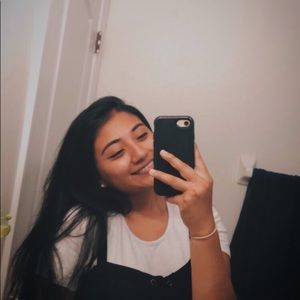 Meet your Posher, Yadira